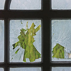 Fenster Einbruchschäden Glasbruch